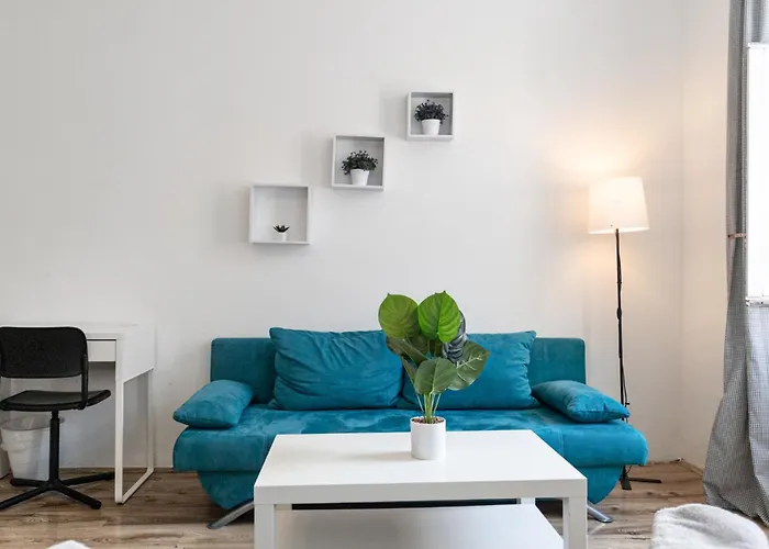 Spacious 2br With Ideal Location For Long *