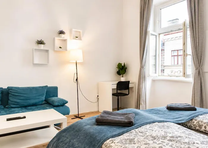 Spacious 2br With Ideal Location For Long * فيينا
