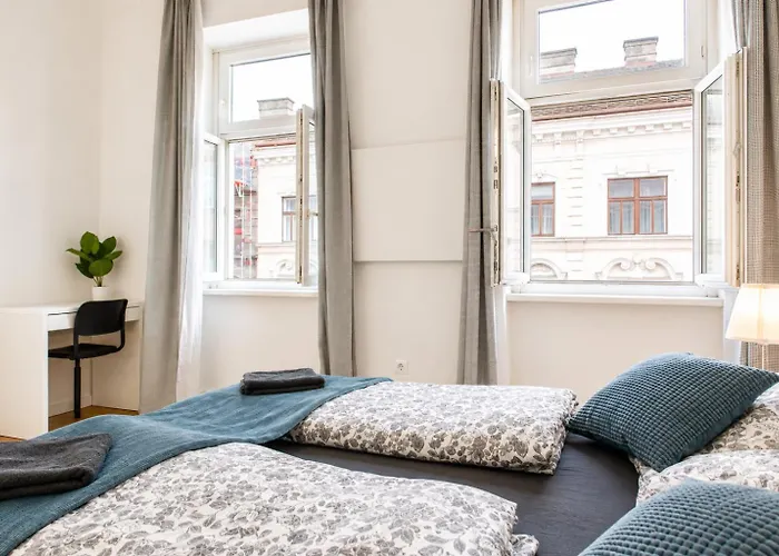 شقة Spacious 2br With Ideal Location For Long *